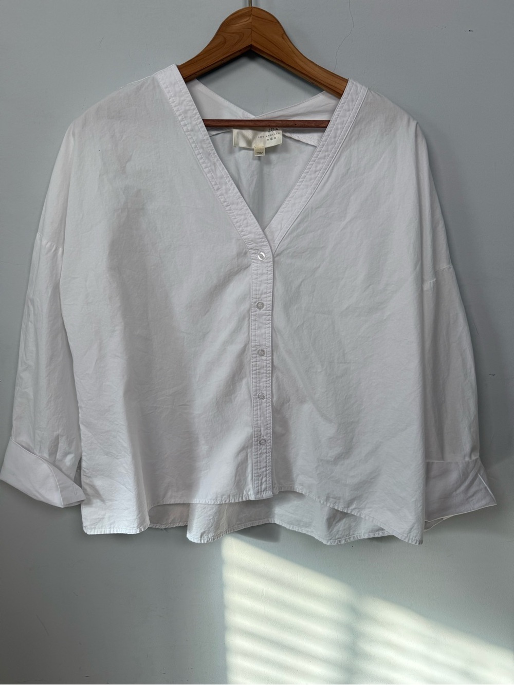 J.O.A. Los Angeles White V-Neck Cotton Poplin Button Front Blouse Size S